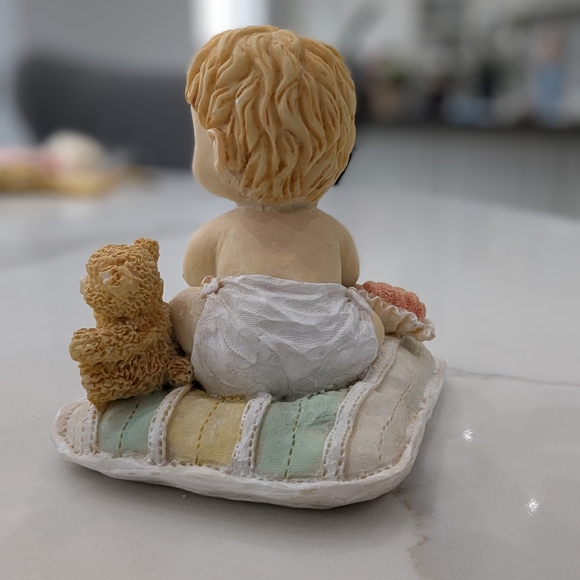 Vintage Baby Figurine Nursery Decor Resin Teddy Bear Pacifier 1990s - Picture 2 of 4